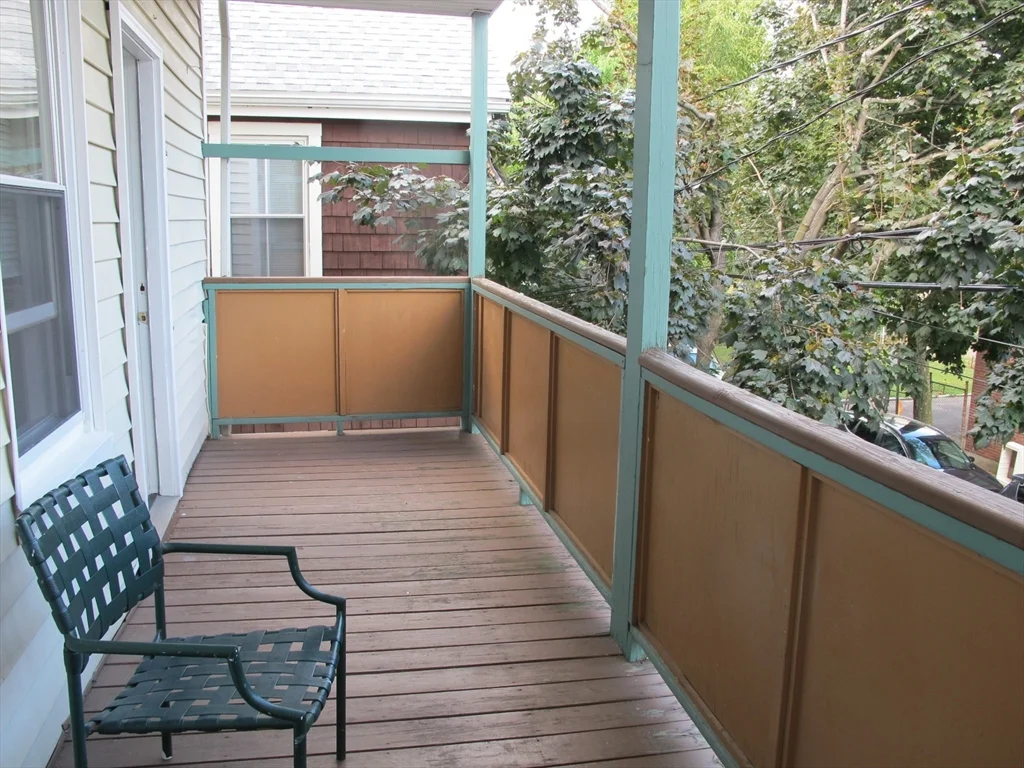3 bed, 1 bath apartment for rent at 3 Carlisle St Unit 3, Wellington-Harrington — photo 9 of 11