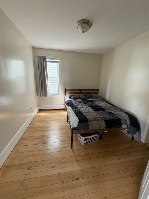3 bed, 1 bath apartment for rent at 3 Carlisle St Unit 3, Wellington-Harrington — photo 7 of 11