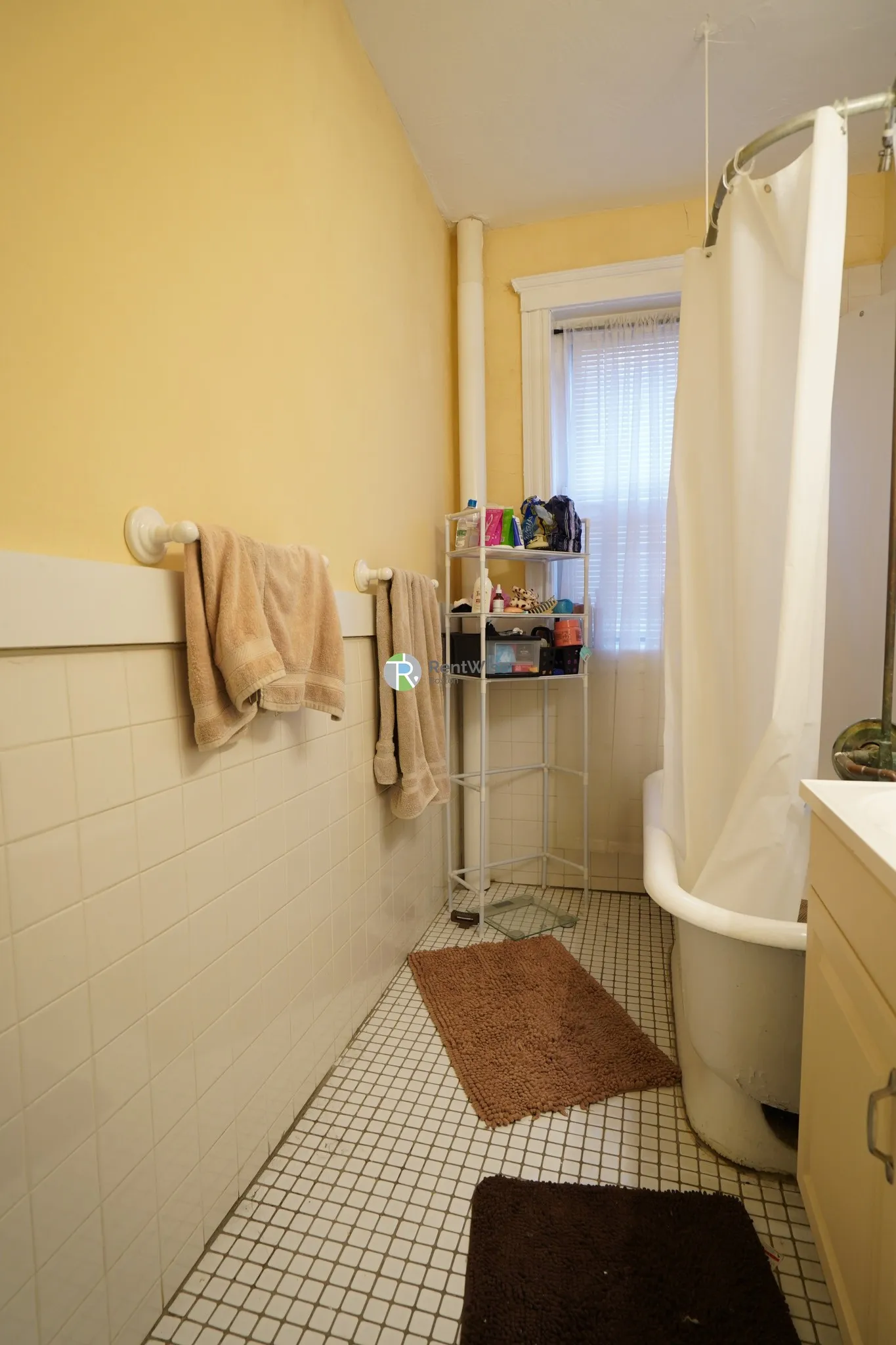 2 bed, 1 bath apartment for rent at 3 Carol Ave Unit 1, Brighton — photo 16 of 22