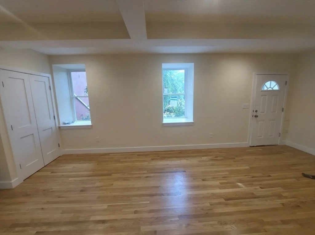 Studio bed, 1 bath apartment for rent at 3 Centre St Ter Unit 2, Roxbury — photo 9 of 16