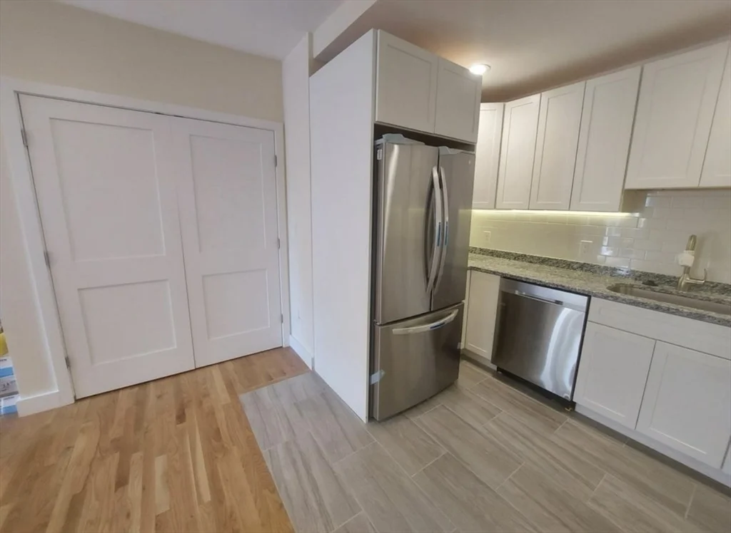 Studio bed, 1 bath apartment for rent at 3 Centre St Ter Unit 2, Roxbury — photo 7 of 16