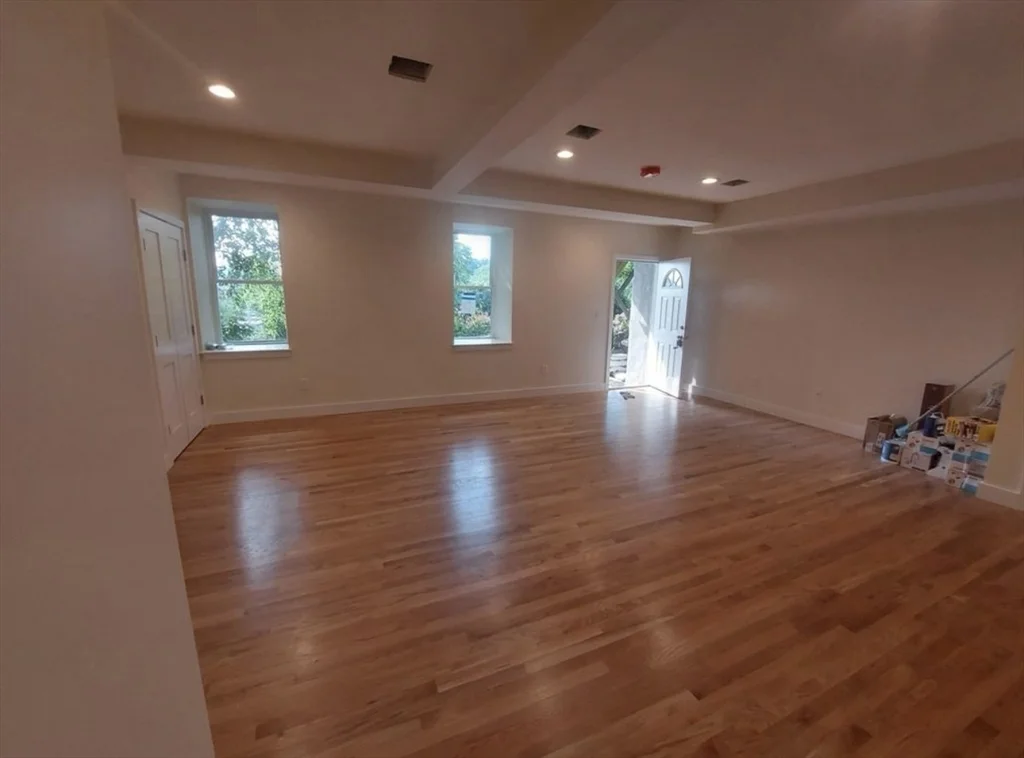 Studio bed, 1 bath apartment for rent at 3 Centre St Ter Unit 2, Roxbury — photo 4 of 16