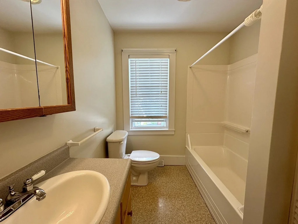 1 bed, 1 bath apartment for rent at 3 Cherry St Unit 1, Hudson — photo 8 of 14