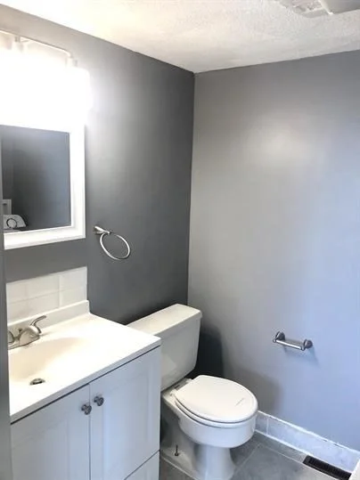 3 bed, 1 bath apartment for rent at 3 Circuit Ln Unit 3, Watertown — photo 22 of 28