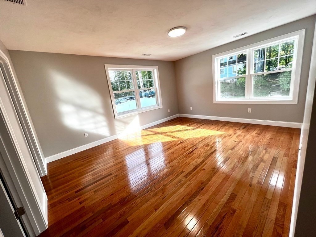 3 bed, 2 bath apartment for rent at 3 Clarence Unit 1, Worcester — photo 15 of 19
