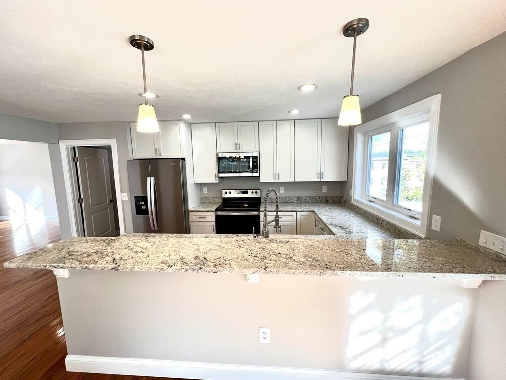 3 bed, 2 bath apartment for rent at 3 Clarence Unit 1, Worcester — photo 18 of 19