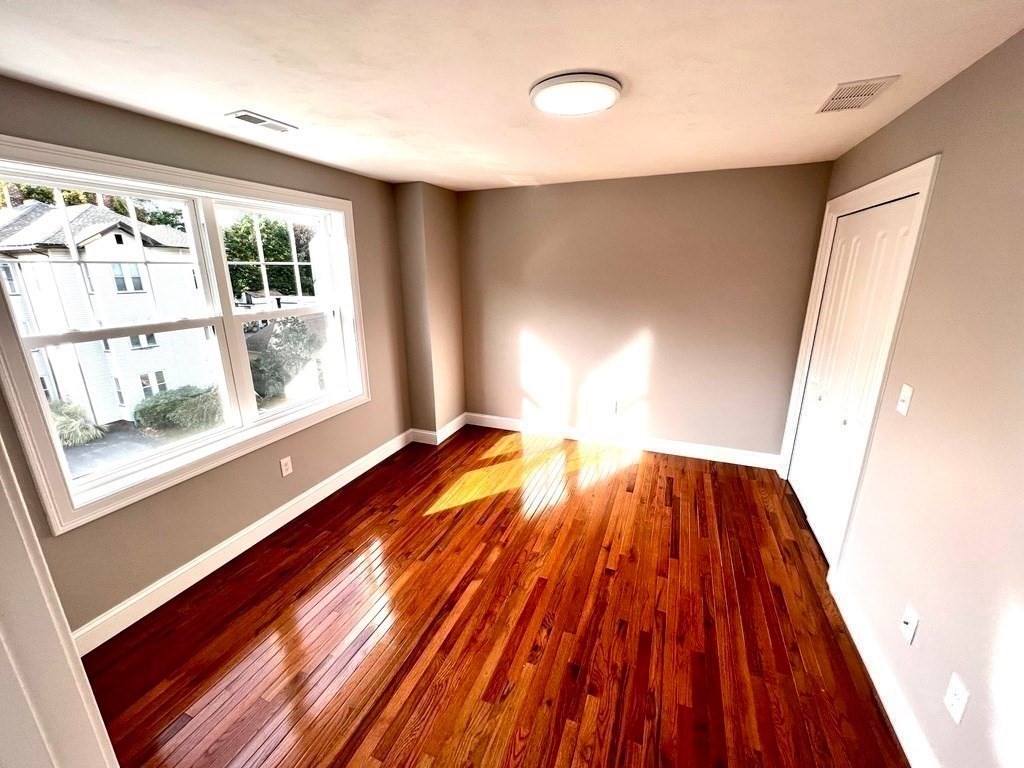 3 bed, 2 bath apartment for rent at 3 Clarence Unit 1, Worcester — photo 10 of 19