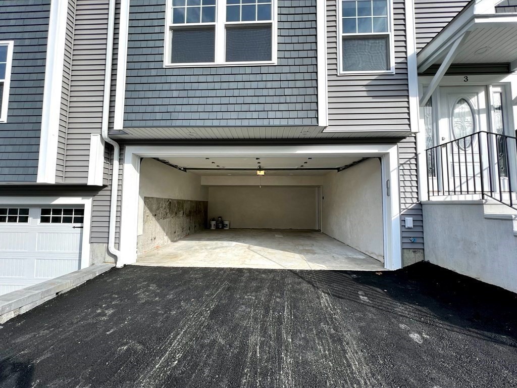 3 bed, 2 bath apartment for rent at 3 Clarence Unit 1, Worcester — photo 4 of 19