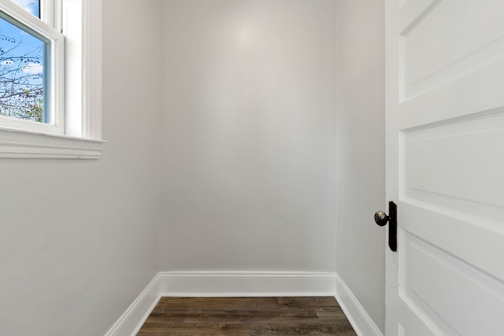 3 bed, 1 bath apartment for rent at 3 Clifford Ave Unit B, Beverly — photo 27 of 41