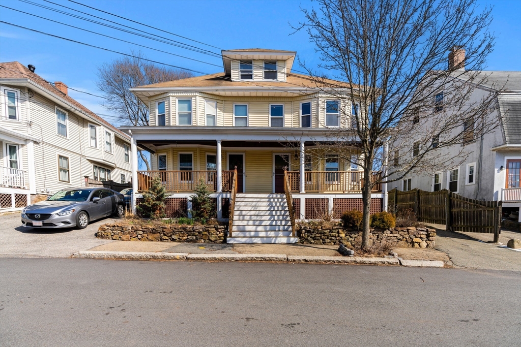 3 bed, 1 bath apartment for rent at 3 Clifford Ave Unit B, Beverly — photo 1 of 41