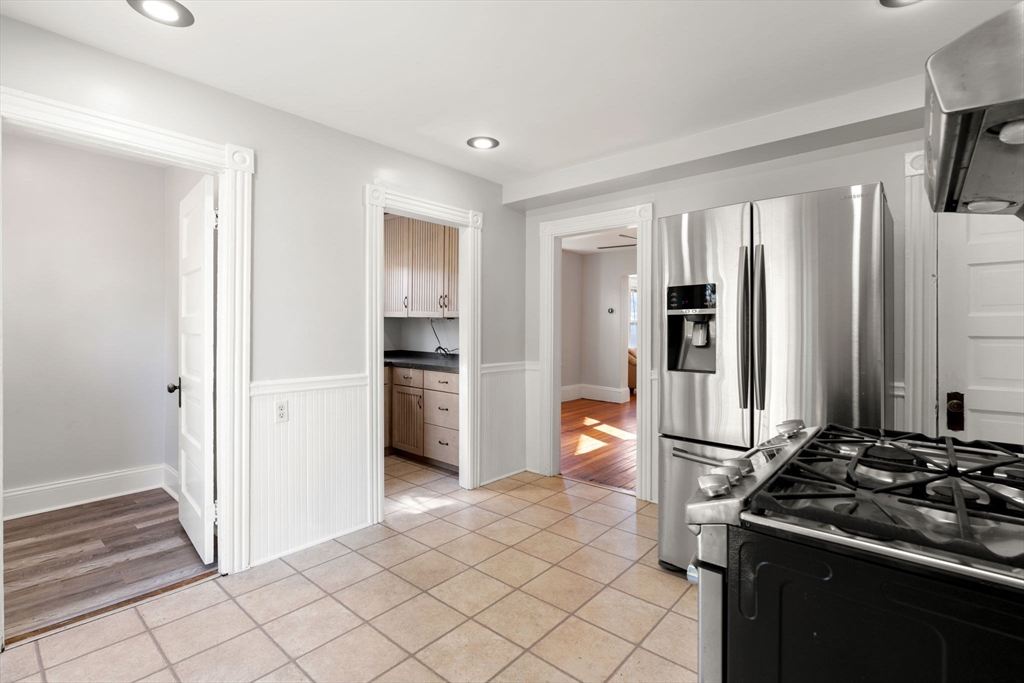 3 bed, 1 bath apartment for rent at 3 Clifford Ave Unit B, Beverly — photo 15 of 41