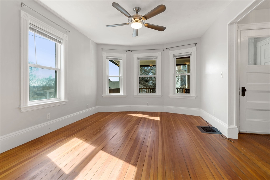 3 bed, 1 bath apartment for rent at 3 Clifford Ave Unit B, Beverly — photo 31 of 41