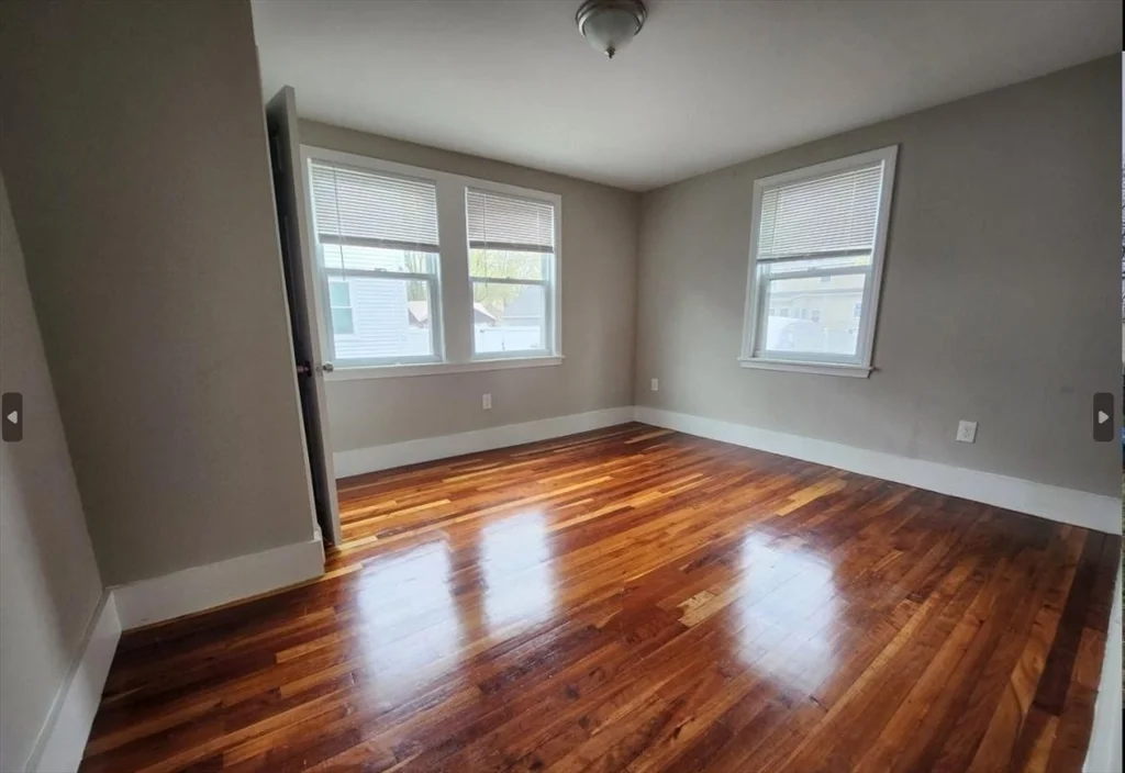 3 bed, 1 bath apartment for rent at 3 Clifford St Unit 1, Hyde Park — photo 8 of 8