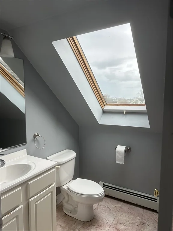 2 bed, 2 bath apartment for rent at 3 Commercial St Unit 2, Marblehead — photo 6 of 22