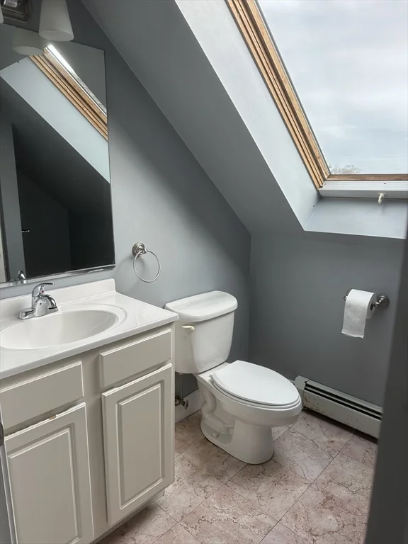 2 bed, 2 bath apartment for rent at 3 Commercial St Unit 2, Marblehead — photo 9 of 22