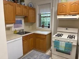 1 bed, 1 bath apartment for rent at 3 Concord Ave Unit 35, Neighborhood Nine — photo 6 of 15