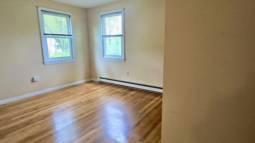 3 bed, 2 bath apartment for rent at 3 Concord Rd, Shrewsbury — photo 18 of 24
