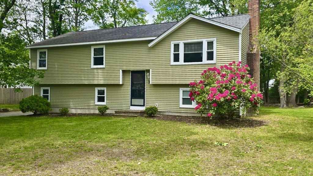 3 bed, 2 bath apartment for rent at 3 Concord Rd, Shrewsbury — photo 1 of 24