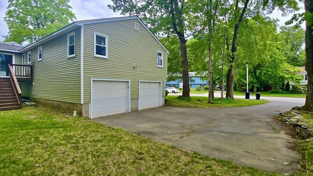 3 bed, 2 bath apartment for rent at 3 Concord Rd, Shrewsbury — photo 4 of 24