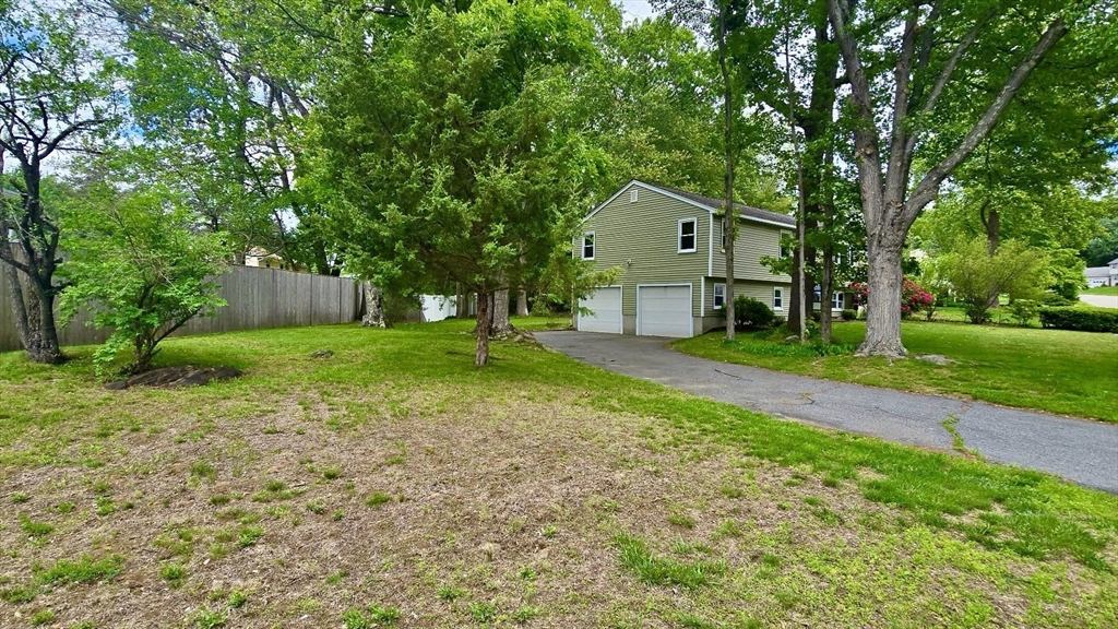 3 bed, 2 bath apartment for rent at 3 Concord Rd, Shrewsbury — photo 6 of 24