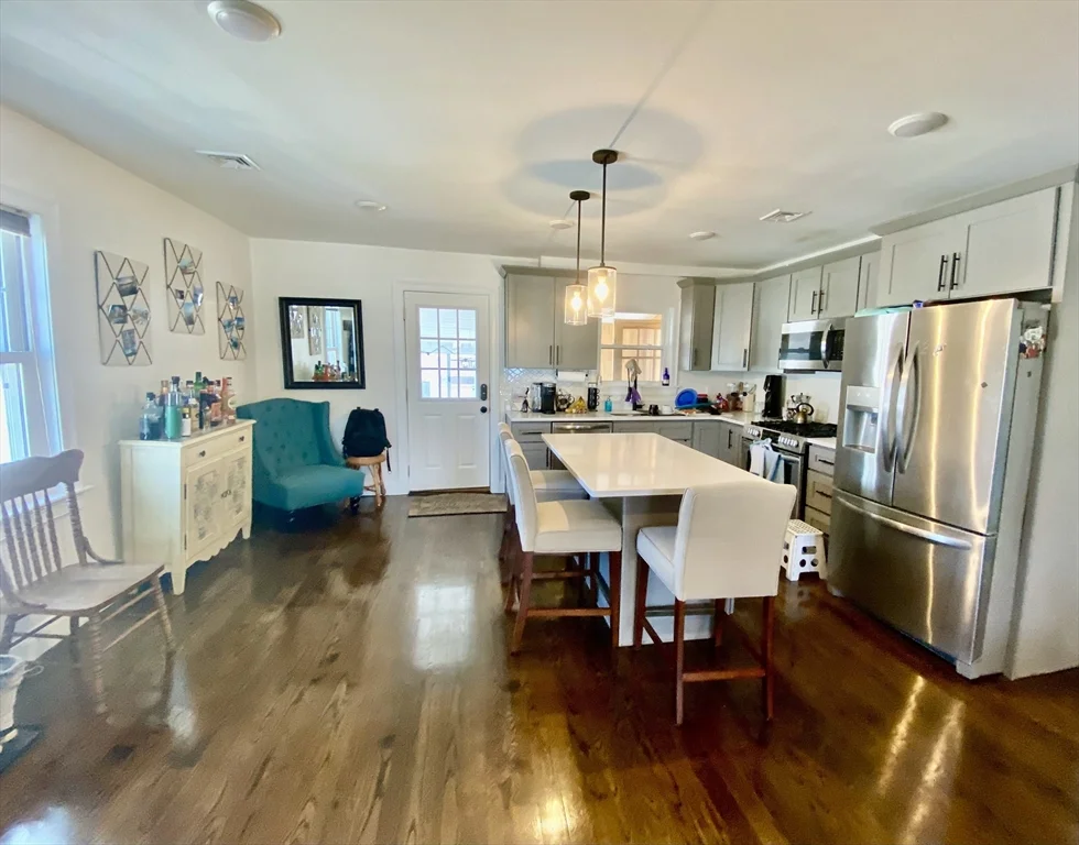 1 bed, 1 bath apartment for rent at 3 Conn St Unit 2, Woburn — photo 6 of 22