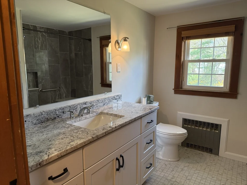 3 bed, 2 bath apartment for rent at 3 Crescent St Unit 3, West Bridgewater — photo 18 of 31