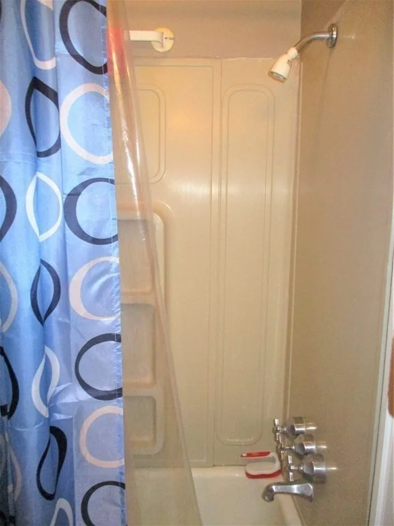 1 bed, 1 bath apartment for rent at 3 Cufflin St Unit 1, Brighton — photo 7 of 8