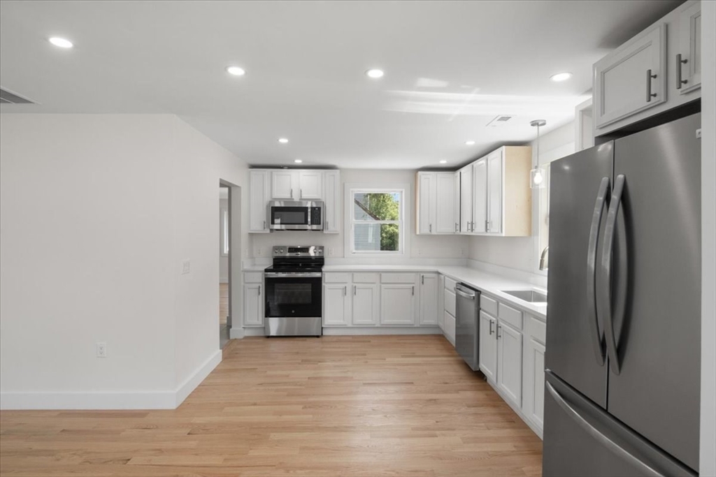 3 bed, 1 bath apartment for rent at 3 Cummings Cir, Randolph — photo 5 of 39