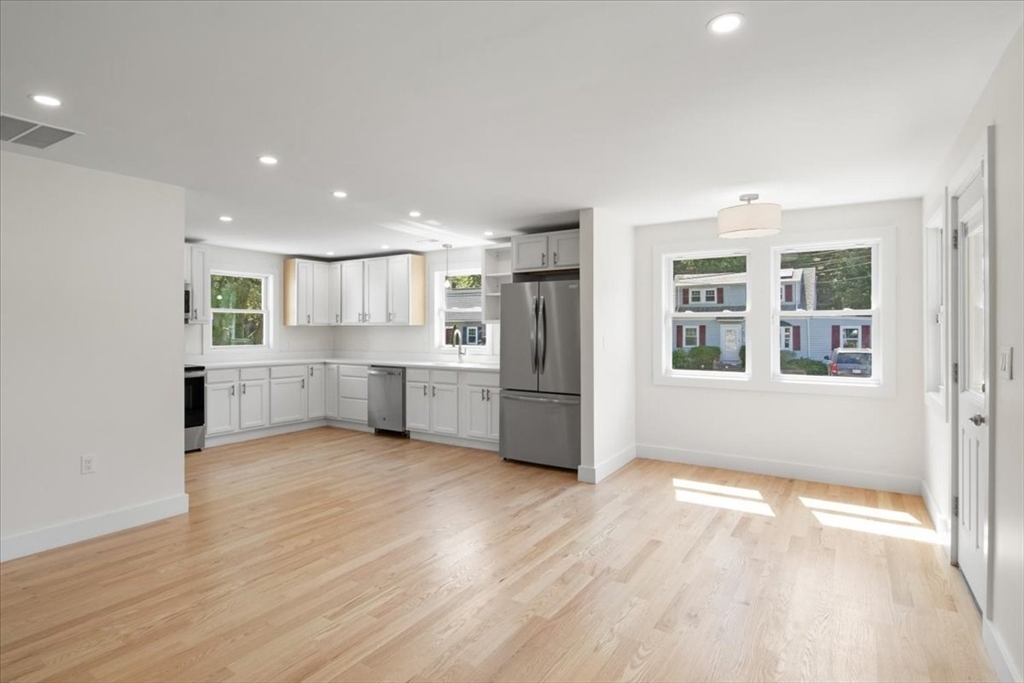3 bed, 1 bath apartment for rent at 3 Cummings Cir, Randolph — photo 4 of 39