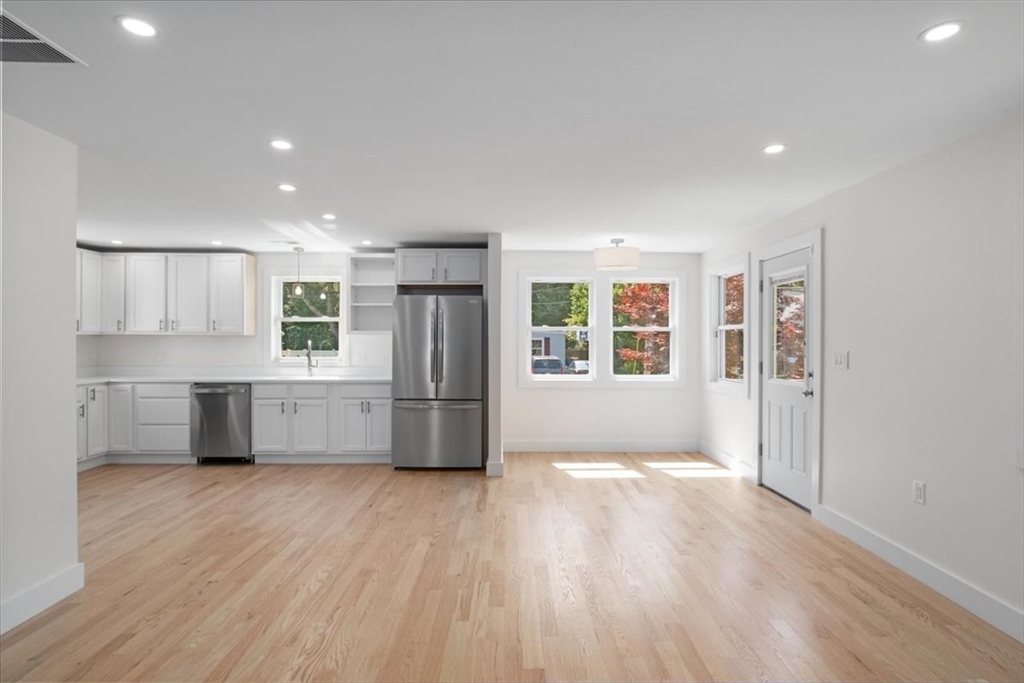3 bed, 1 bath apartment for rent at 3 Cummings Cir, Randolph — photo 9 of 39