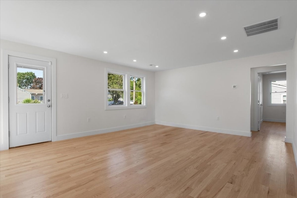 3 bed, 1 bath apartment for rent at 3 Cummings Cir, Randolph — photo 10 of 39