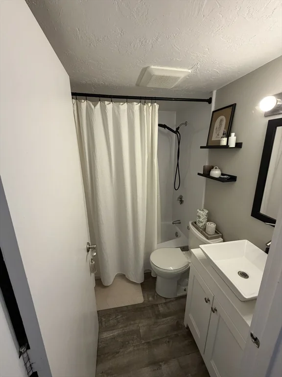 2 bed, 1 bath apartment for rent at 3 Cypress Rd Unit 304, Brighton — photo 6 of 13