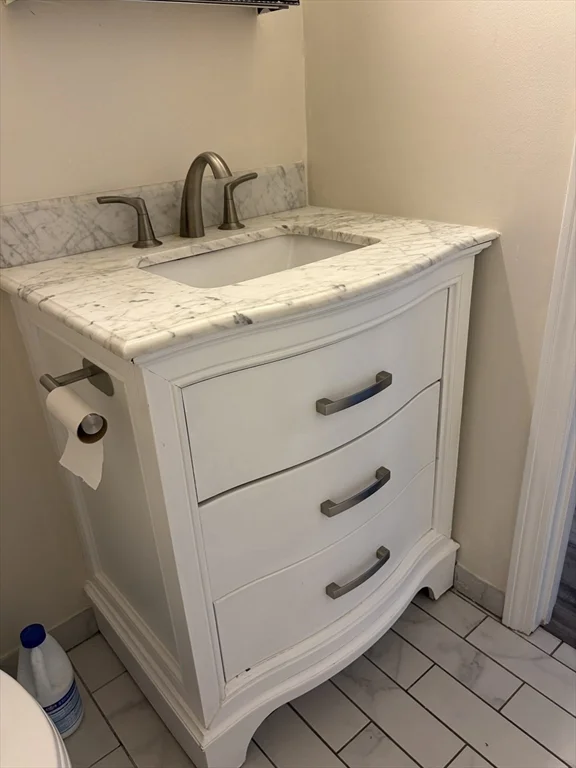 2 bed, 1 bath apartment for rent at 3 Dailey St Unit B, Attleboro — photo 15 of 18