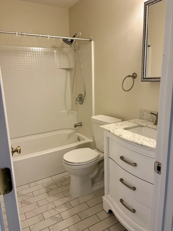 2 bed, 1 bath apartment for rent at 3 Dailey St Unit B, Attleboro — photo 14 of 18