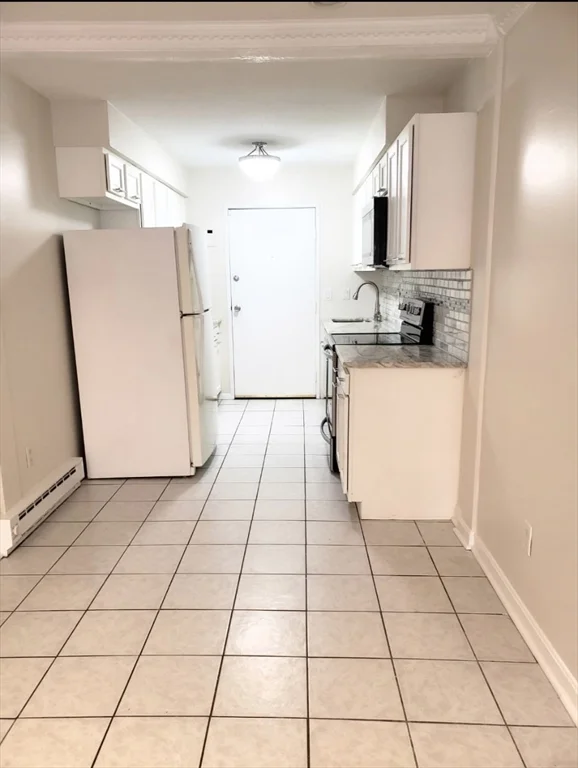2 bed, 1 bath apartment for rent at 3 Dailey St Unit B, Attleboro — photo 4 of 18