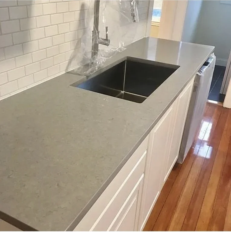3 bed, 1 bath apartment for rent at 3 Dana Ave Unit 2, Hyde Park — photo 5 of 10