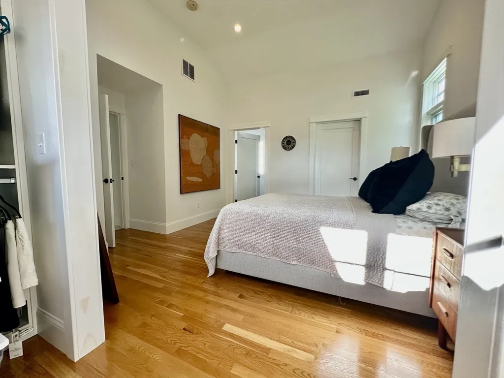 4 bed, 2 bath apartment for rent at 3 Day Circle, Woburn — photo 24 of 42