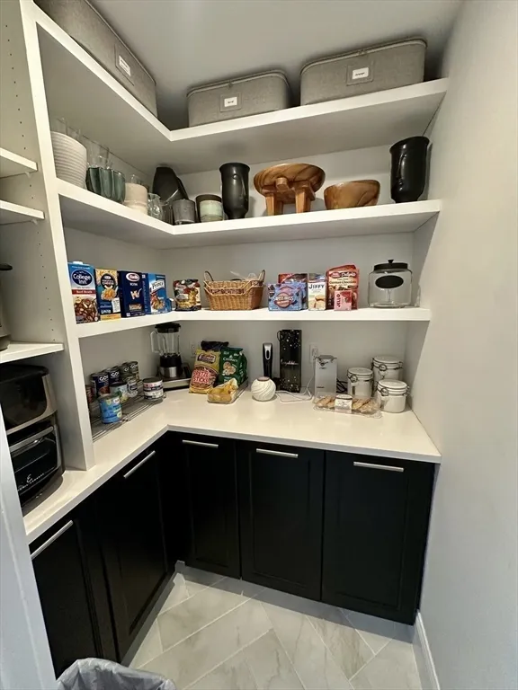 4 bed, 2 bath apartment for rent at 3 Day Circle, Woburn — photo 35 of 42