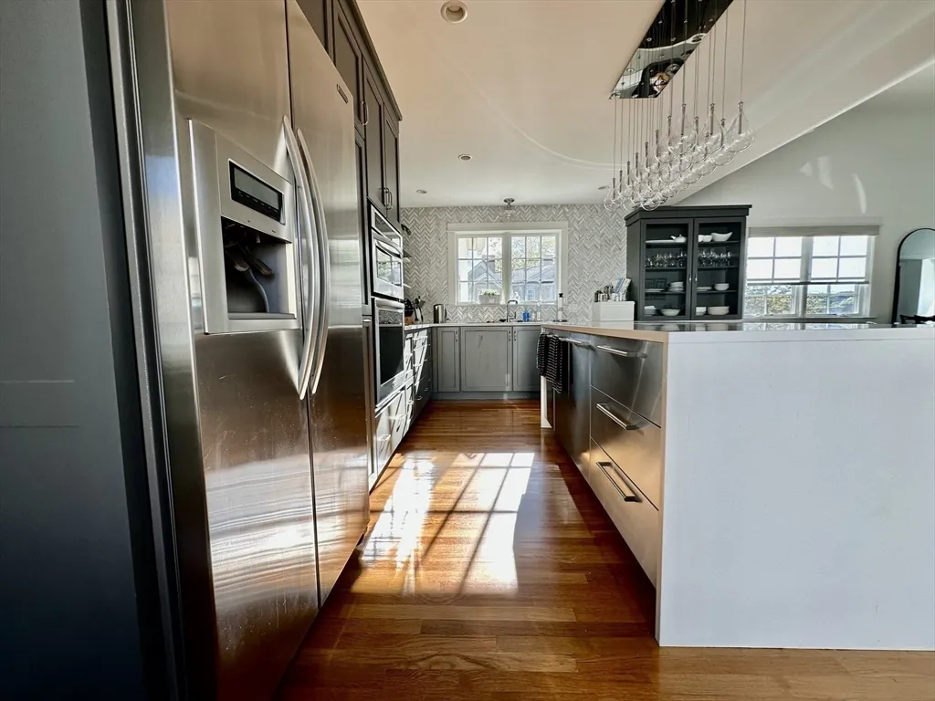 4 bed, 2 bath apartment for rent at 3 Day Circle, Woburn — photo 8 of 42