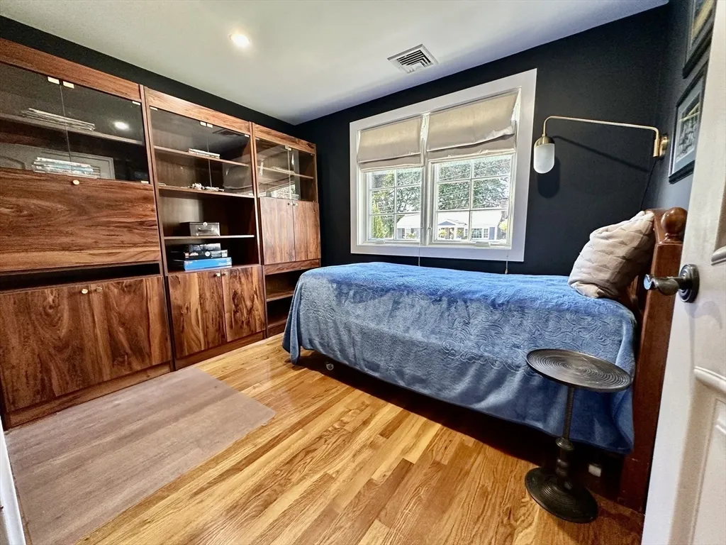 4 bed, 2 bath apartment for rent at 3 Day Circle, Woburn — photo 11 of 42
