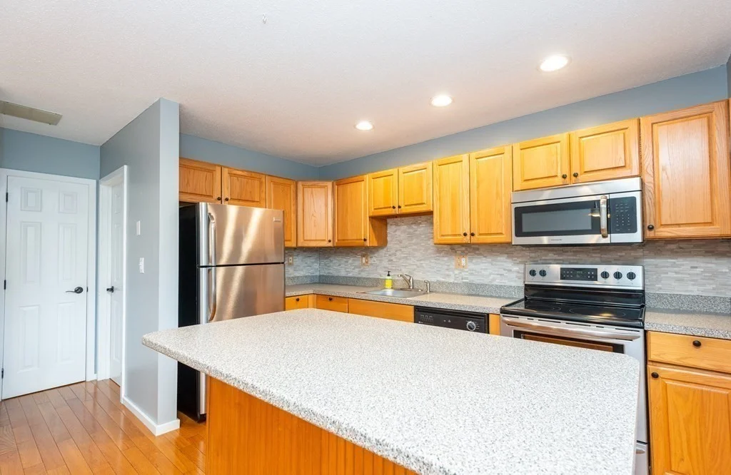 2 bed, 1 bath apartment for rent at 3 Dewey Dr Unit 3C, Salem — photo 15 of 34