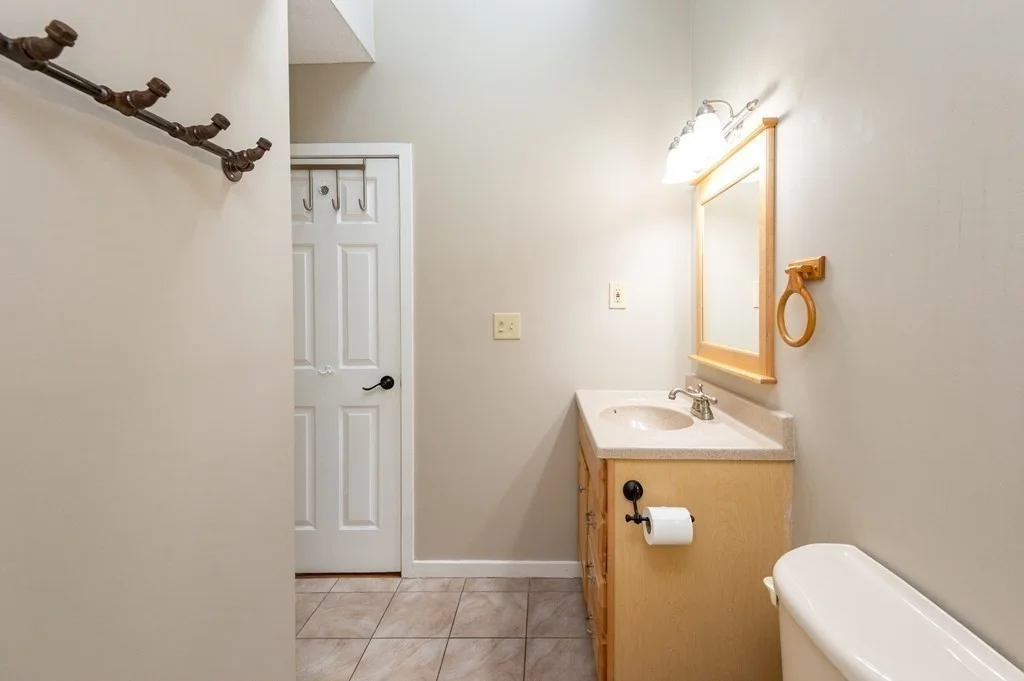 2 bed, 1 bath apartment for rent at 3 Dewey Dr Unit 3C, Salem — photo 28 of 34