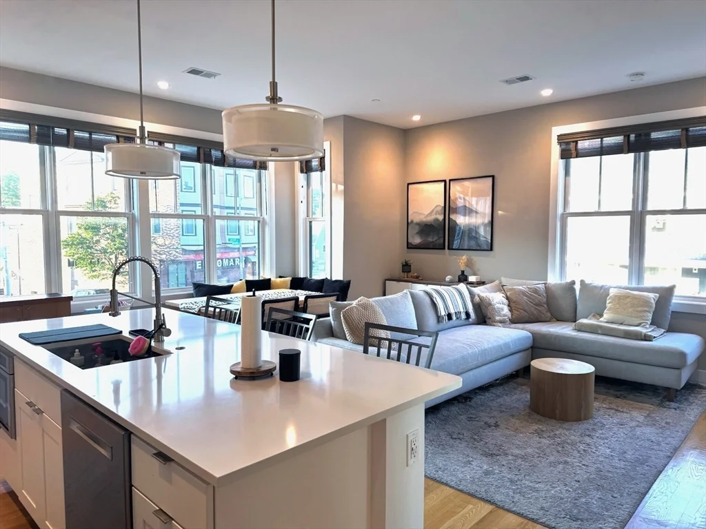 2 bed, 2 bath apartment for rent at 3 Dorset St Unit 1, Dorchester — photo 15 of 17