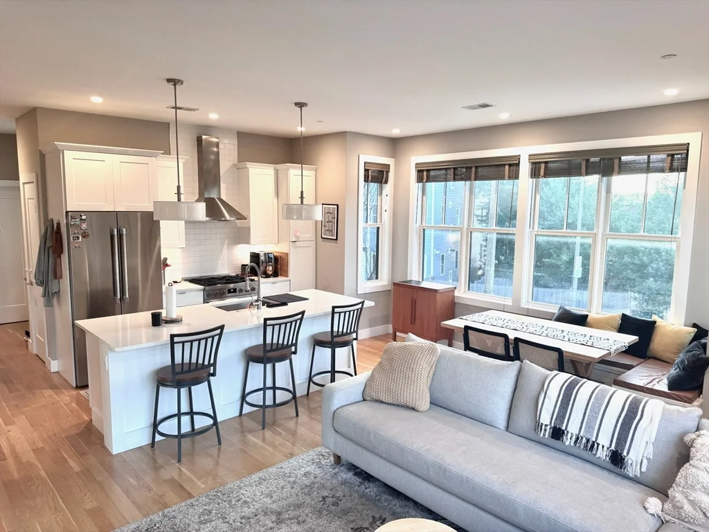 2 bed, 2 bath apartment for rent at 3 Dorset St Unit 1, Dorchester — photo 16 of 17