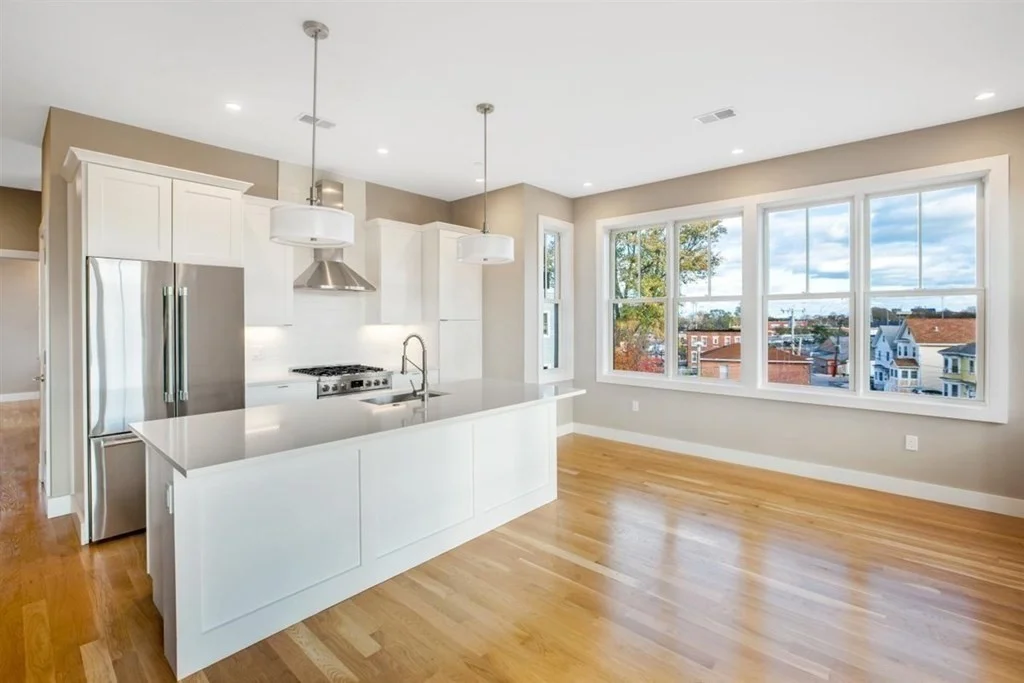 2 bed, 2 bath apartment for rent at 3 Dorset St Unit 1, Dorchester — photo 3 of 17