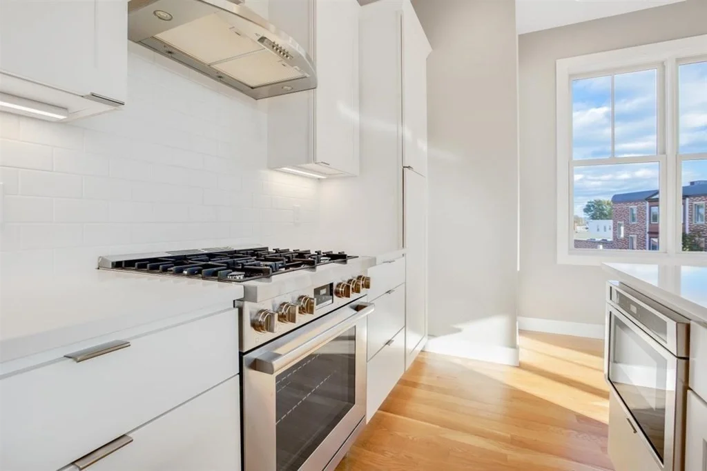 2 bed, 2 bath apartment for rent at 3 Dorset St Unit 1, Dorchester — photo 4 of 17