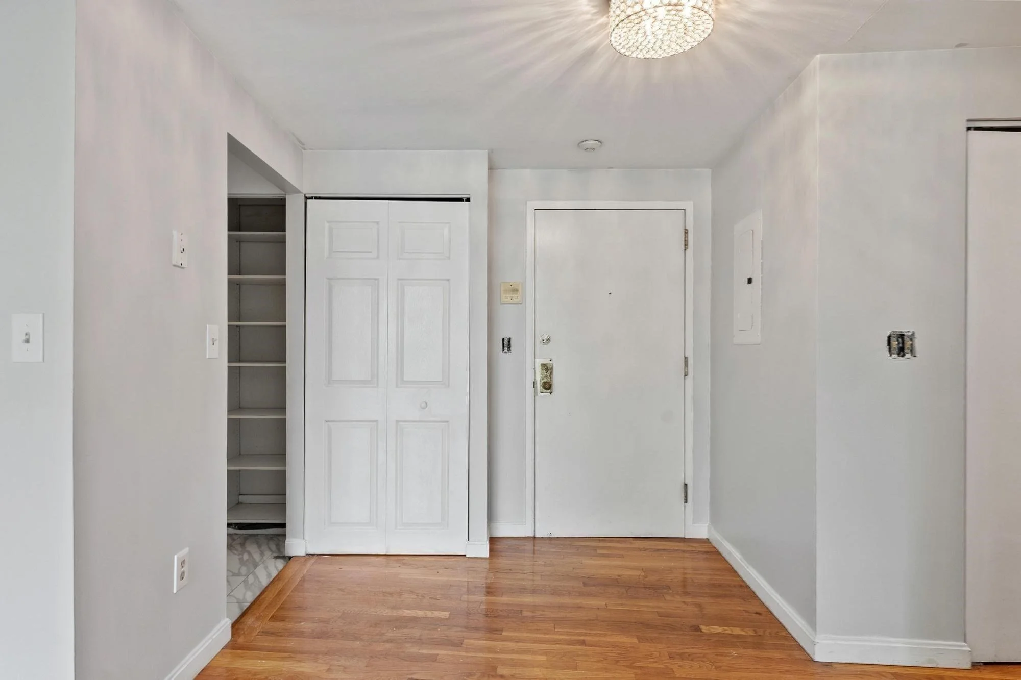 2 bed, 2 bath apartment for rent at 3 Douglas Park Unit 316, Roxbury — photo 4 of 33