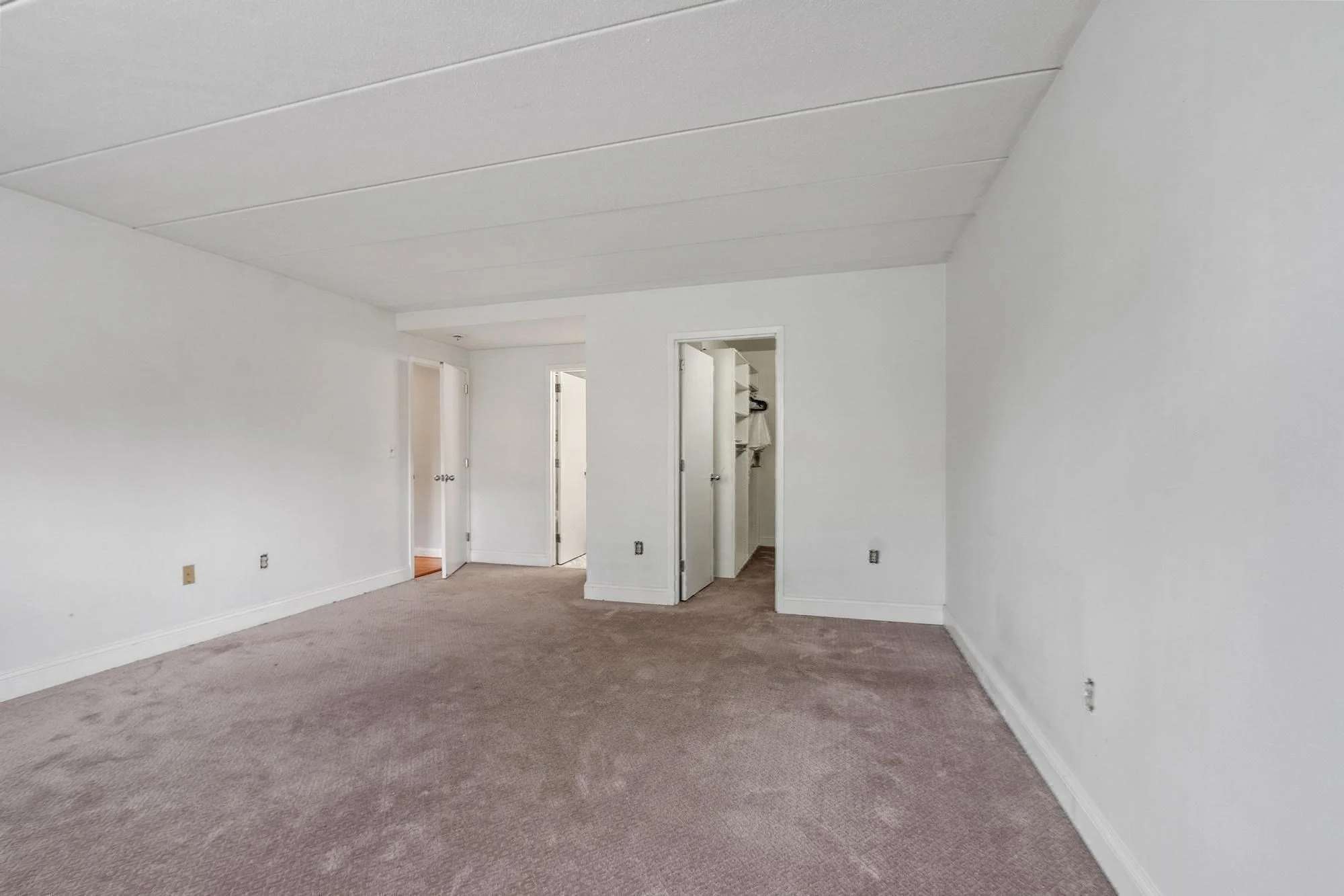 2 bed, 2 bath apartment for rent at 3 Douglas Park Unit 316, Roxbury — photo 24 of 33