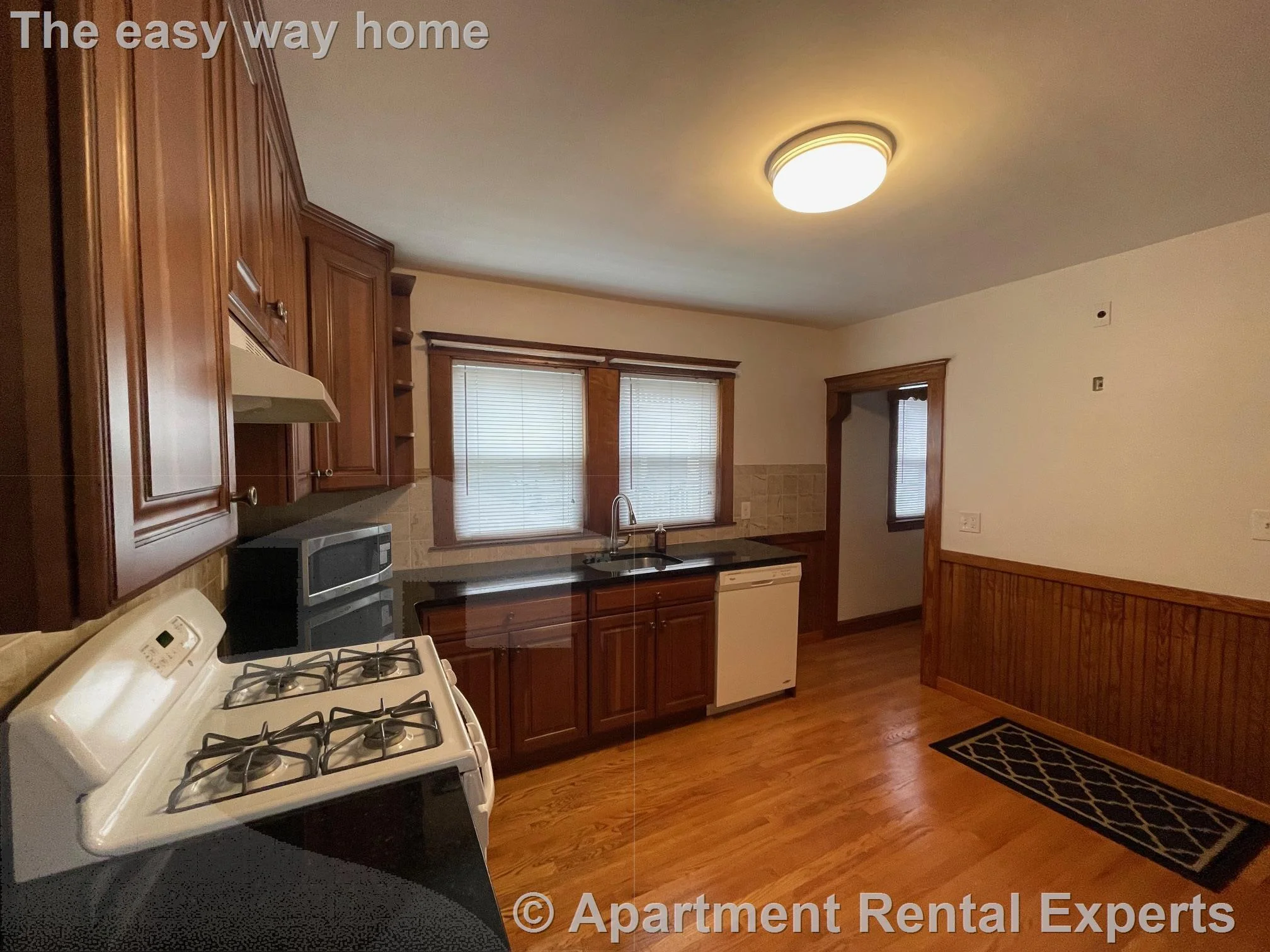 2 bed, 1 bath apartment for rent at 3 Edgar Ct Unit 2, Winter Hill — photo 2 of 16