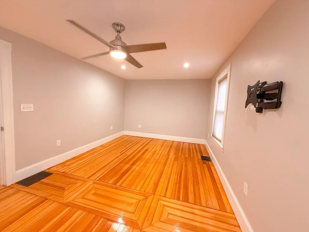 3 bed, 2 bath apartment for rent at 3 Elm St Unit 1, Natick — photo 7 of 16